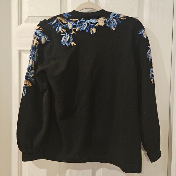 Chico's Floral Embroidered Cardigan Sweater Black Blue Open Front Size 0 Small - Picture 7 of 7